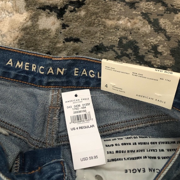 American Eagle distressed mom jeans - Picture 9 of 9